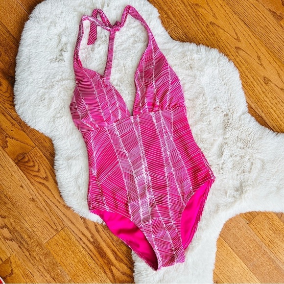 DKNY PRINTED HALTER ONE PIECE SWIMSUIT - Picture 3 of 9